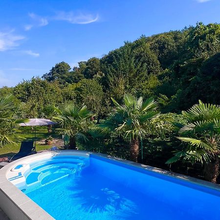 Privates Ferienhaus Mit Pool & Whirlpool Zentral In Bad Dürkheim Екстериор снимка