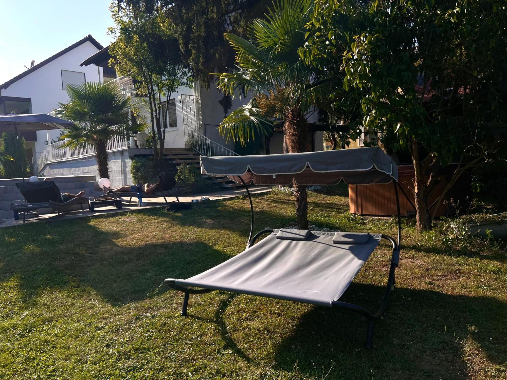 Privates Ferienhaus Mit Pool & Whirlpool Zentral In Bad Dürkheim Екстериор снимка